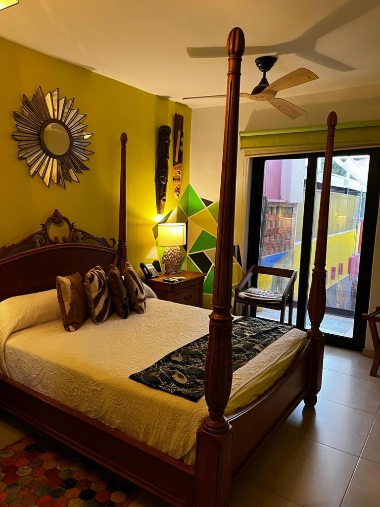 Eklectic Hotel Boutique กัวดาลาฮารา ภายนอก รูปภาพ